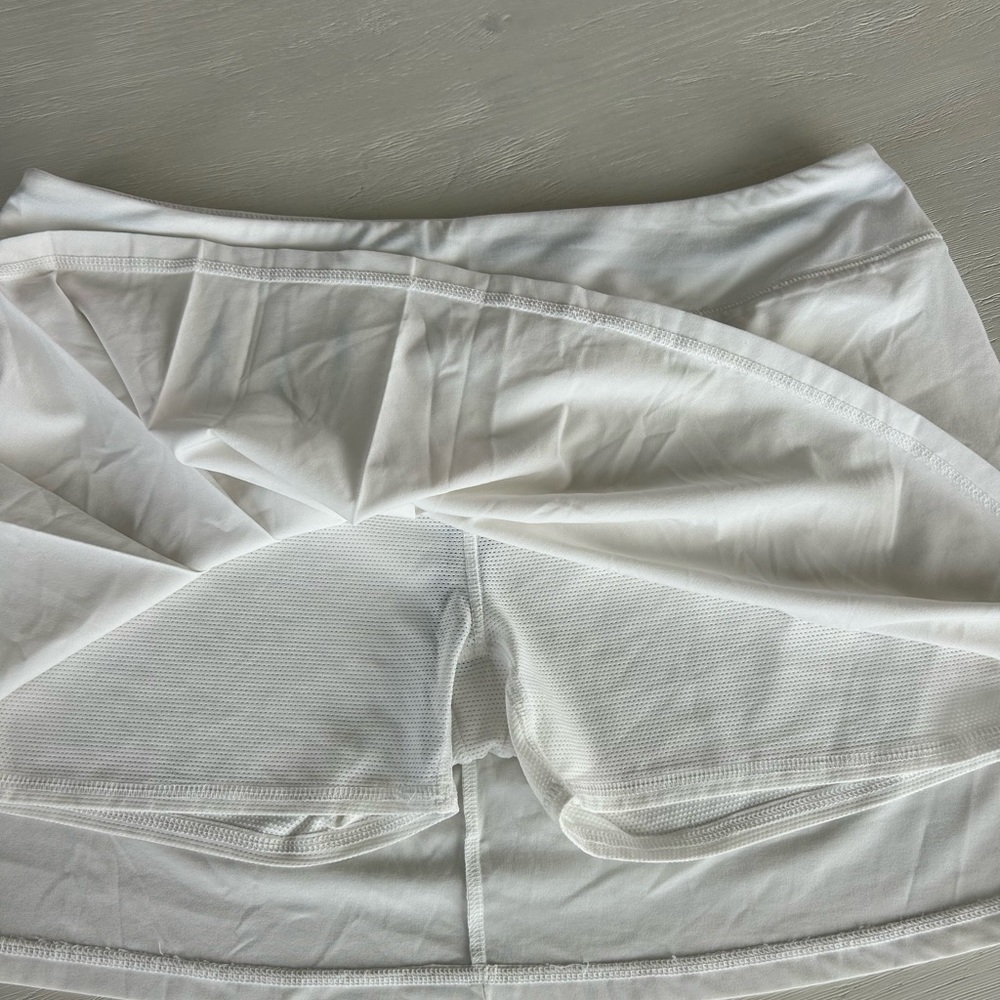 Athleta Skort Second Wind Pleated White Skort Skirt Large Pickleball Tennis - Picture 5 of 7